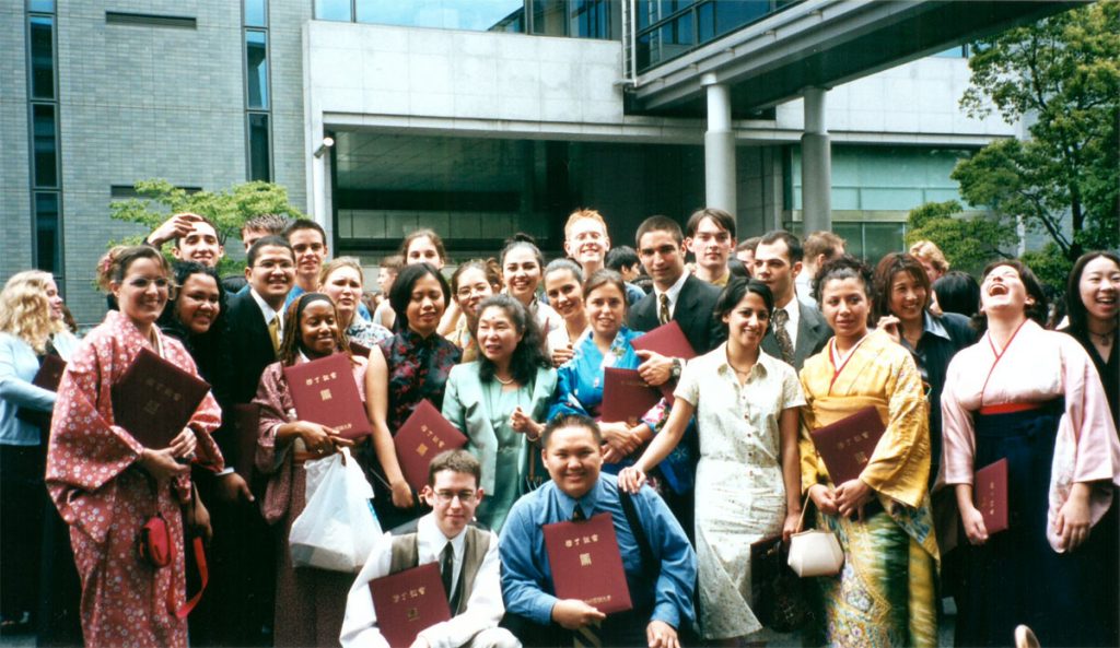 Viva Yang ’01 (bottom, center) at his graduation from his study-abroad program in Japan in 2000.